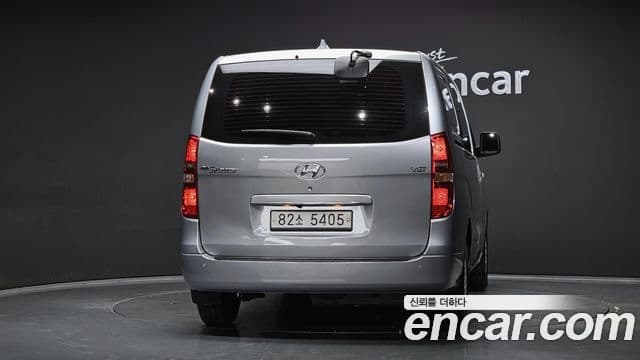 Hyundai The New Grand Starex 4