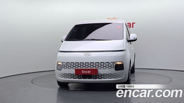 Hyundai Staria 2