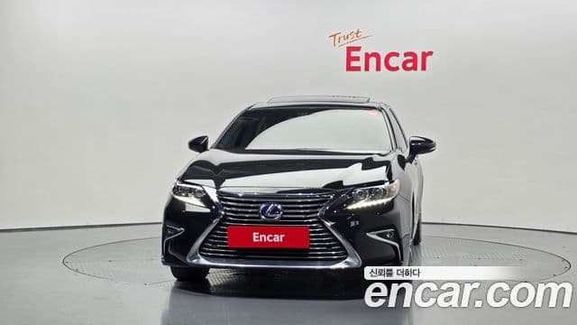 Lexus New ES300h 3