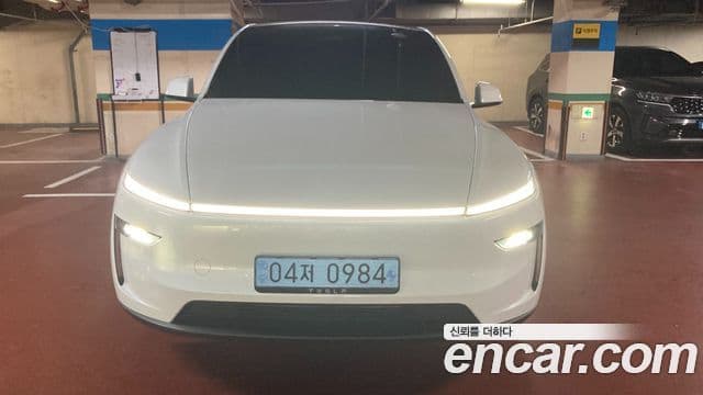 Tesla Model Y 1