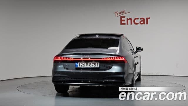 Audi A7 (4K) 3