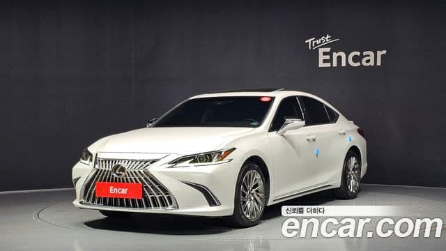 Lexus ES300h 7th Gen 1