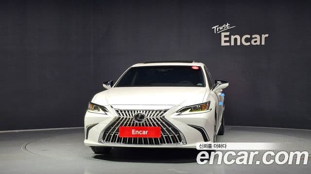 Lexus ES300h 7th Gen 3