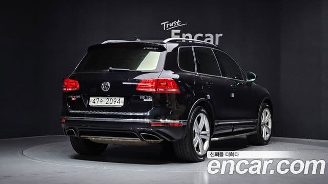 Volkswagen New Touareg 2