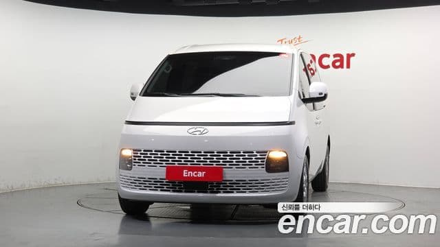Hyundai Staria 3