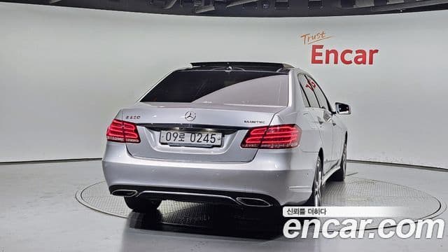 Mercedes-Benz E-Class W212 4