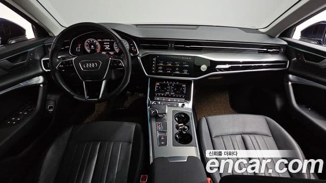 Audi A6 (C8) 4