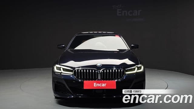 BMW 5 Series (G30) 3