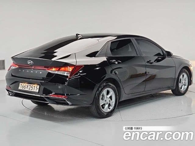 Hyundai Avante (CN7) 3