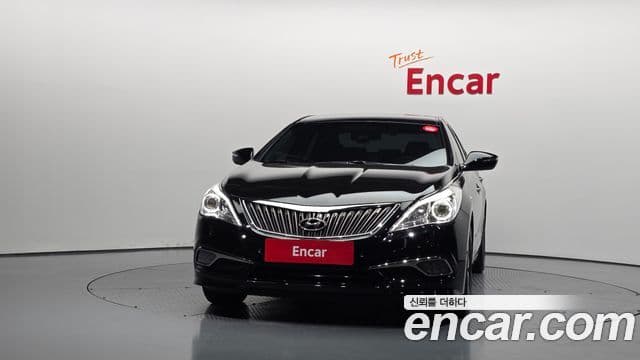 Hyundai Grandeur HG Hybrid 3