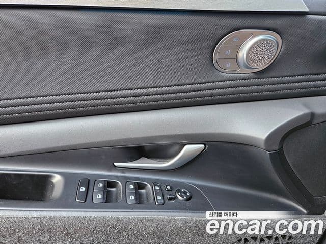 Hyundai The New Avante (CN7) 4