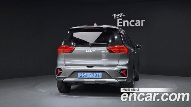 Kia Niro Plus 4