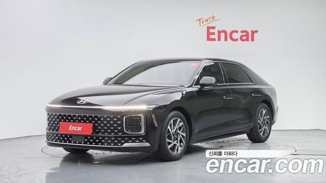 Hyundai Grandeur (GN7) 1