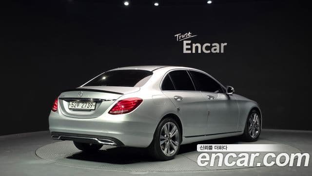 Mercedes-Benz C-Class W205 2