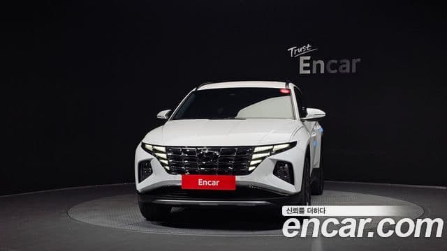 Hyundai Tucson (NX4) 2