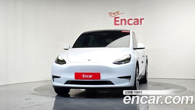 Tesla Model Y 3