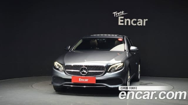 Mercedes-Benz E-Class W213 3