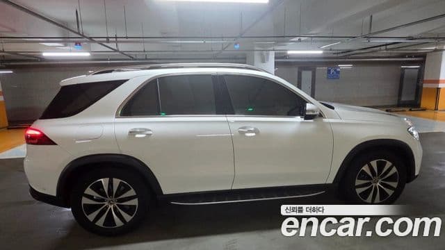 Mercedes-Benz GLE-Class W167 3