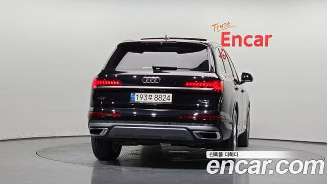 Audi Q7 (4M) 3