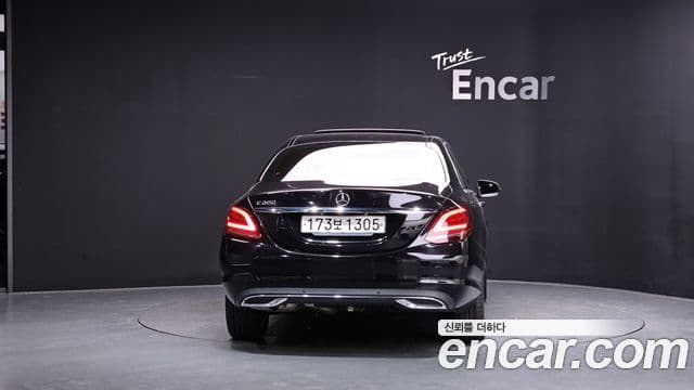 Mercedes-Benz C-Class W205 4