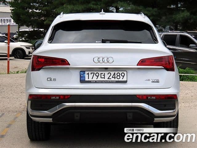 Audi Q5 (FY) 3
