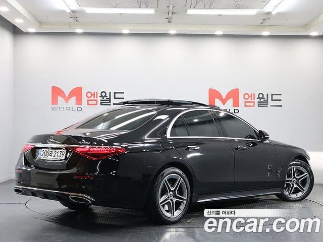 Mercedes-Benz S-Class W223 4