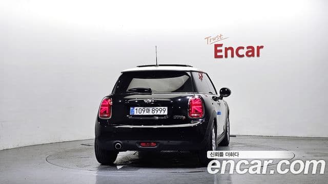 MINI Cooper D 4