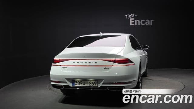 Genesis G90 (RS4) 4