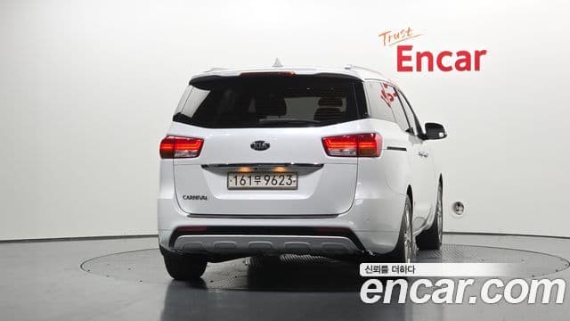 Kia All New Carnival 3