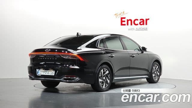 Hyundai The New Grandeur IG Hybrid 2