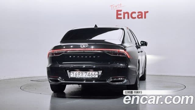 Hyundai The New Grandeur IG Hybrid 3