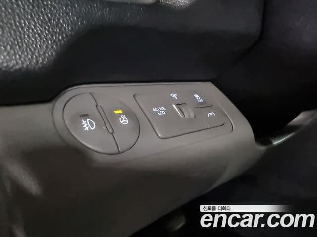 Hyundai The New Grand Starex 4