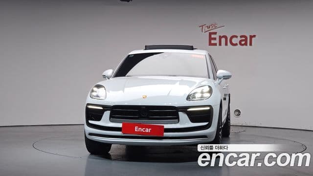 Porsche Macan 3