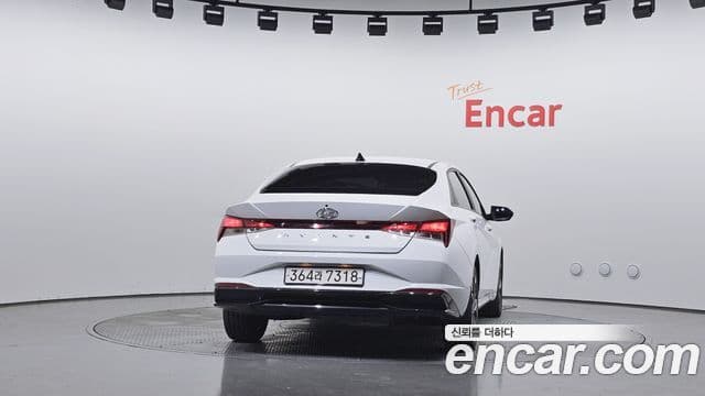 Hyundai Avante Hybrid (CN7) 4