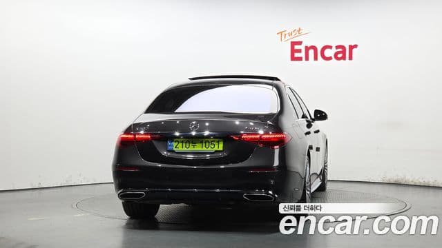 Mercedes-Benz S-Class W223 3