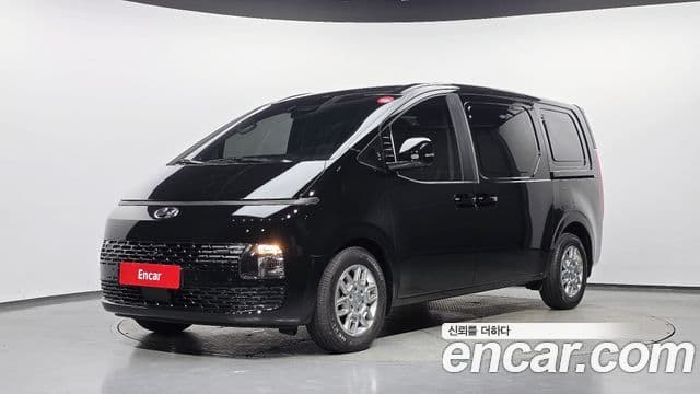 Hyundai Staria 1