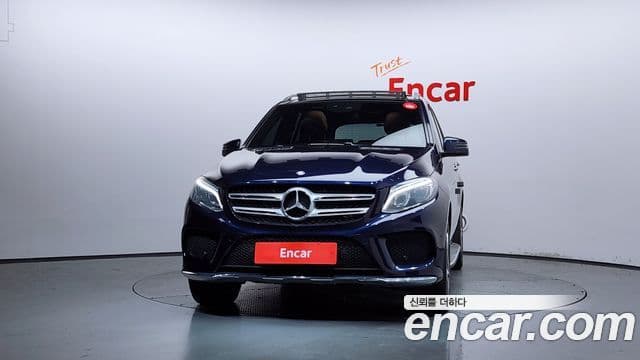 Mercedes-Benz GLE-Class W166 3
