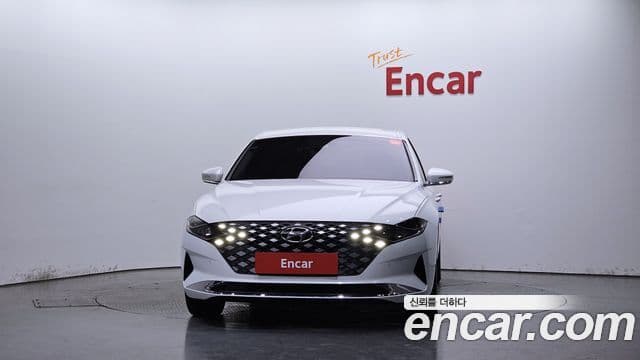 Hyundai The New Grandeur IG Hybrid 3