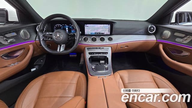 Mercedes-Benz E-Class W213 4
