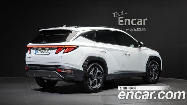 Hyundai Tucson (NX4) 2