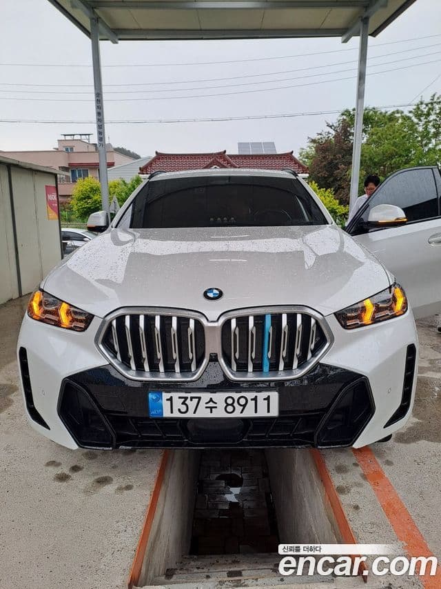 BMW X6 (G06)