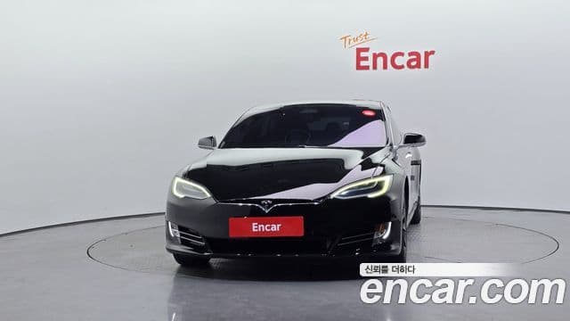Tesla Model S 2