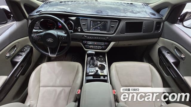 Kia All New Carnival 4