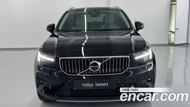 Volvo XC40 3