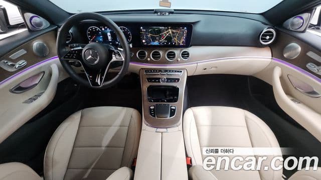 Mercedes-Benz E-Class W213 4