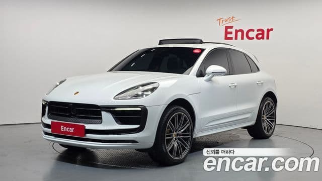 Porsche Macan — 1