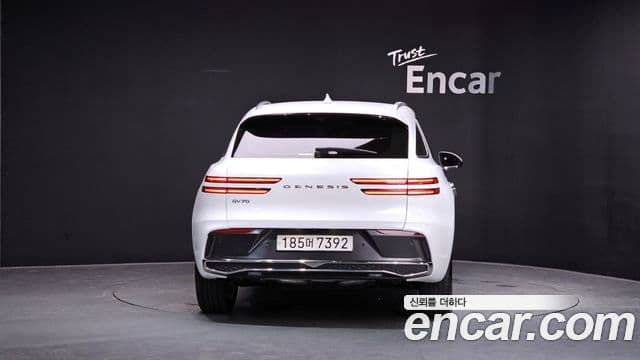 Genesis GV70 3