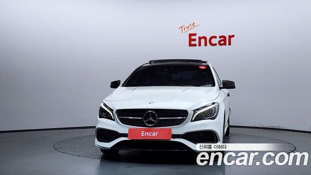 Mercedes-Benz CLA-Class C117 3