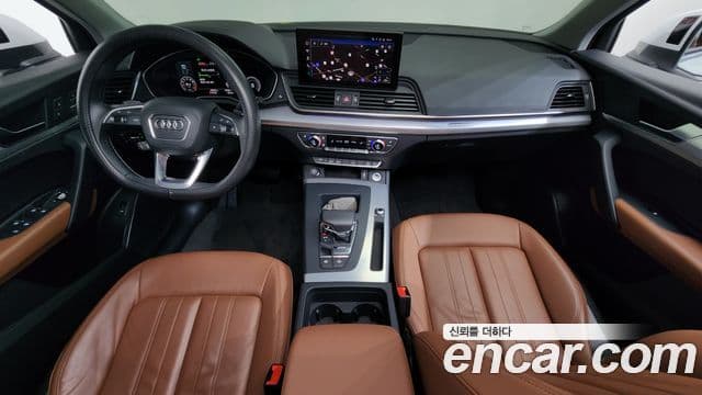 Audi Q5 (FY) 4