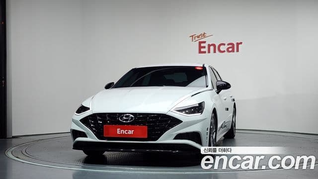 Hyundai Sonata (DN8) 2